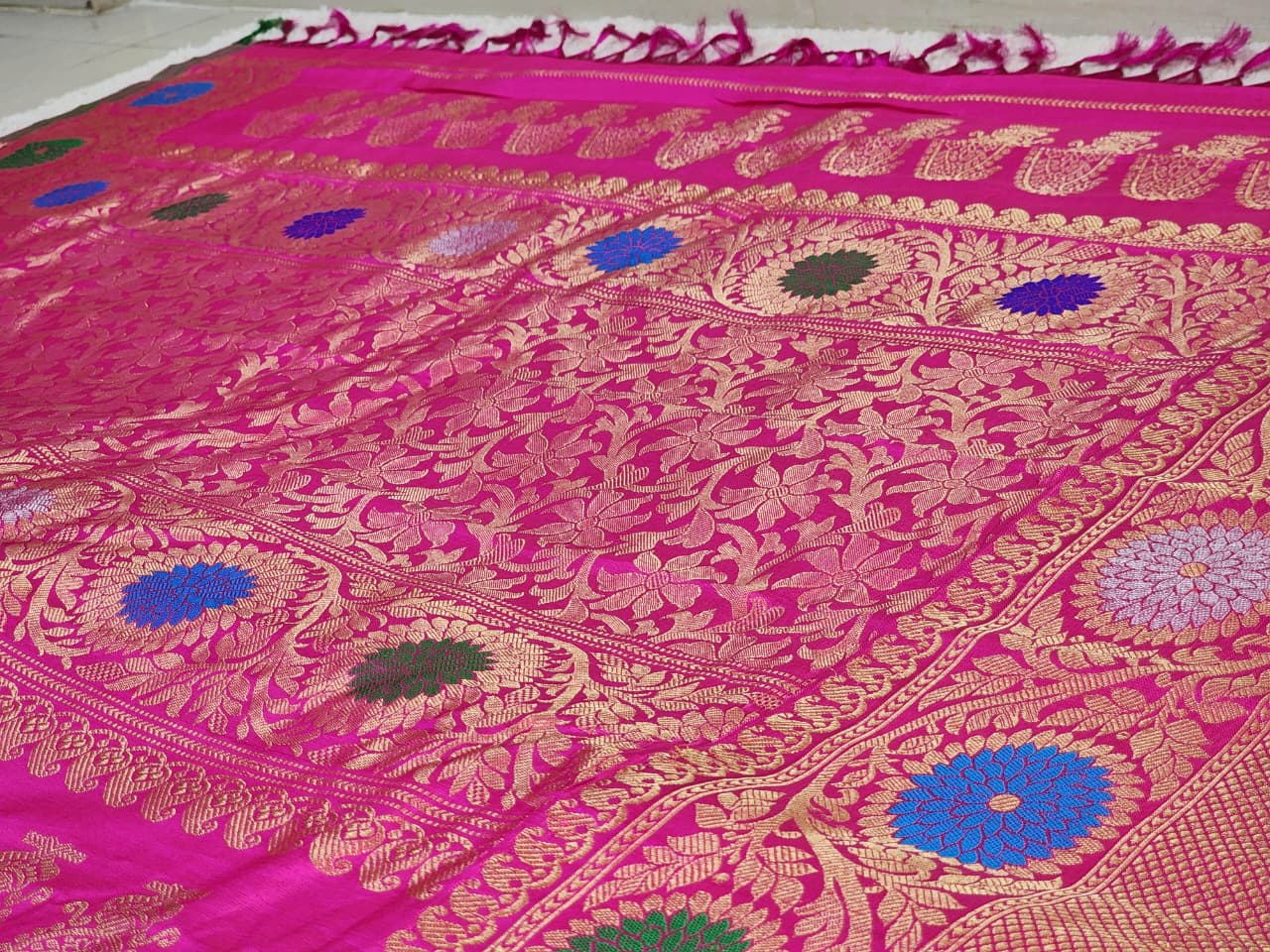 Pure Gadwal Silk Saree – Peach Rose with Rani Pink Zari Border