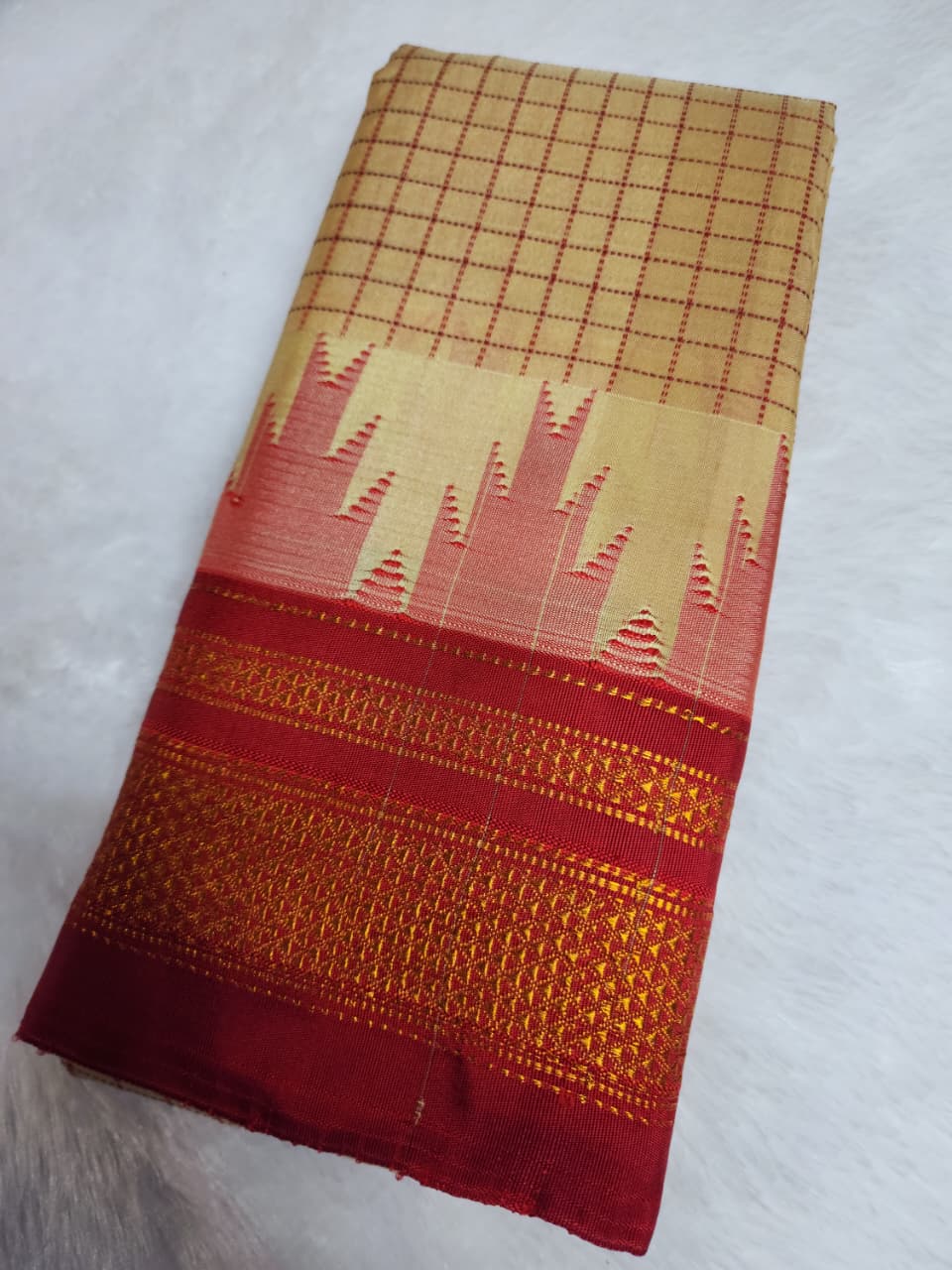 BeigeThana Gadwal Chadurang Checks Ilkal Saree