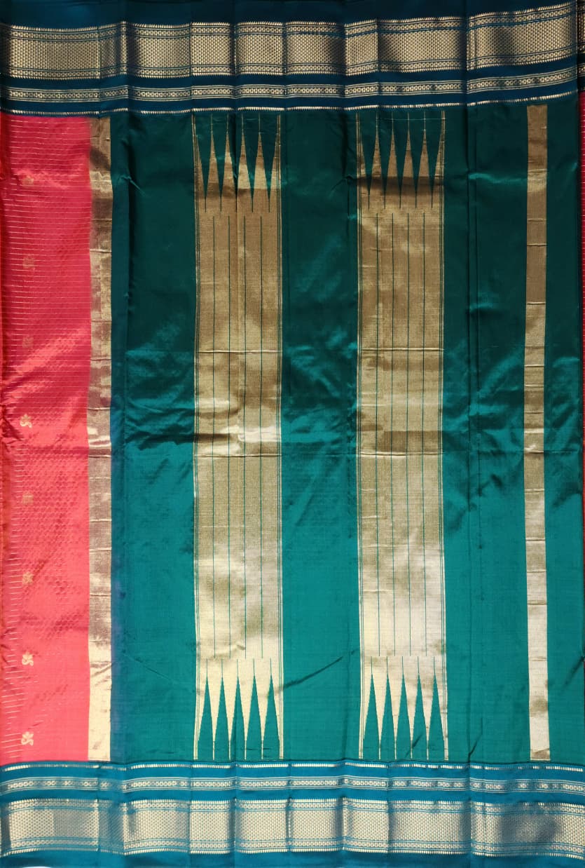 Red Teal Ilkal Silk Saree – small necklace lines butta