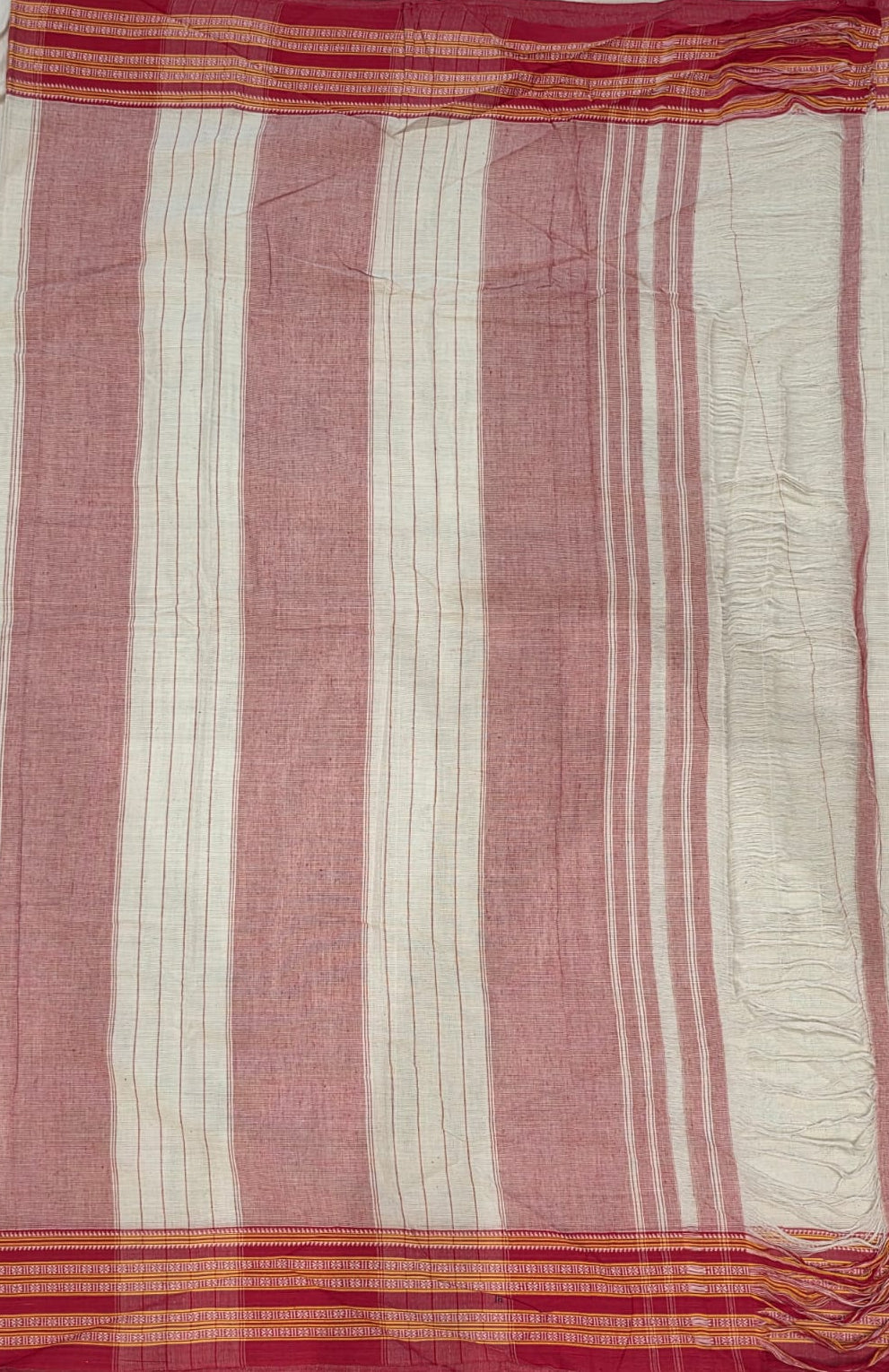 Cream-Orange Ilkal handloom Patteda Anchu-Gayatri Border