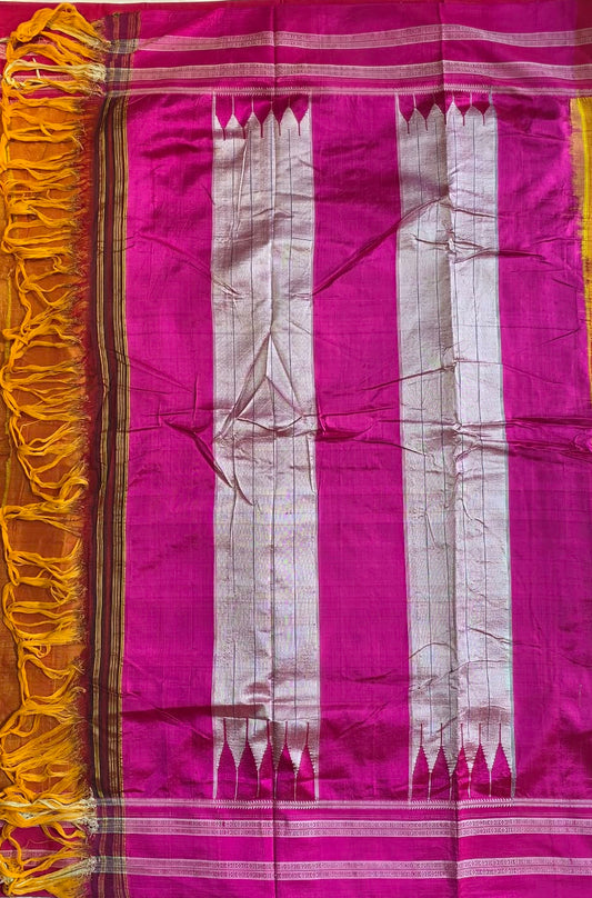 Mustard-pink Ilkal seere showing the dotted Gayatri border and silk pallu