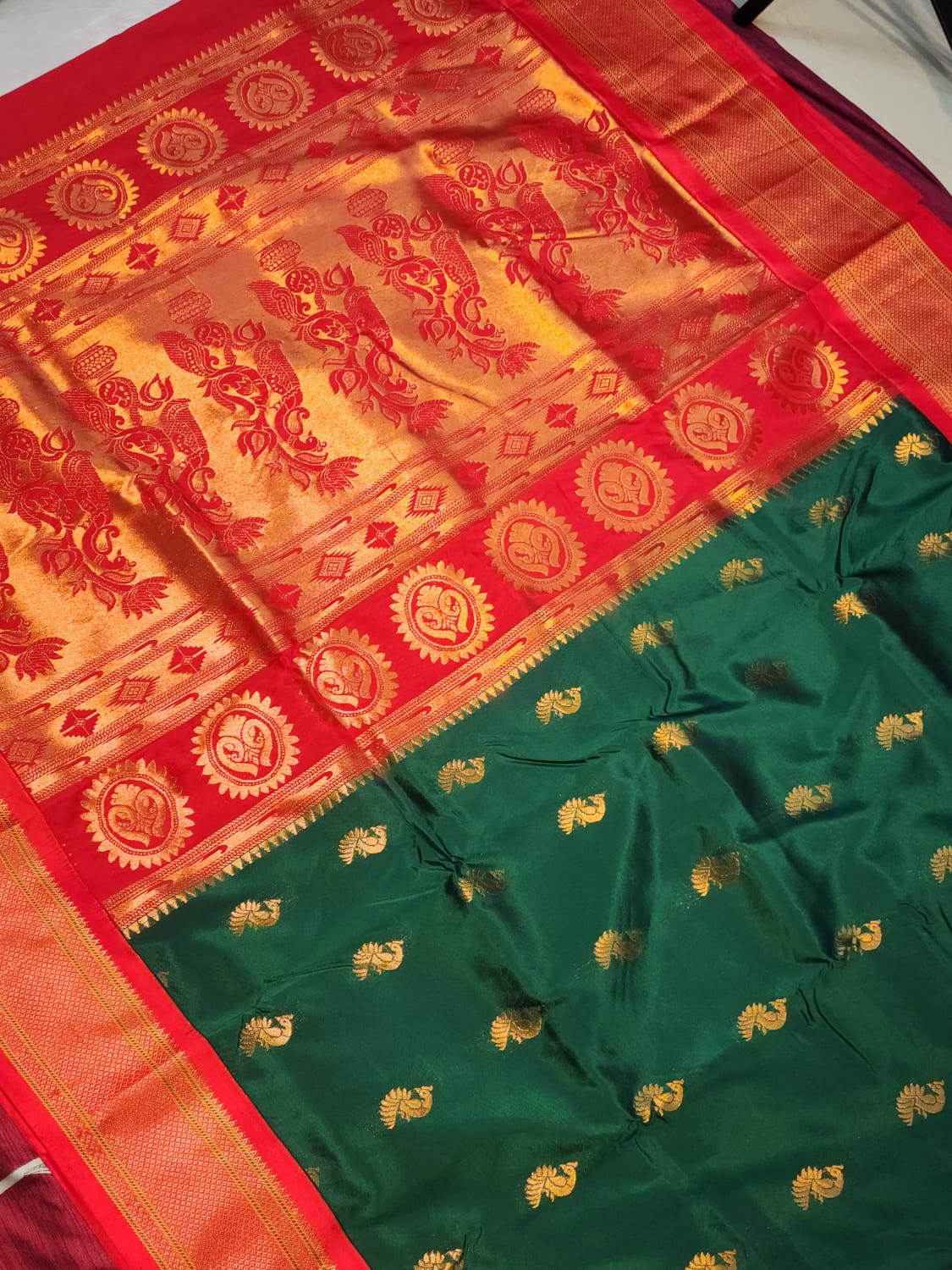 Majestic Green Paithani Saree with Rich Red Kadiyal Border