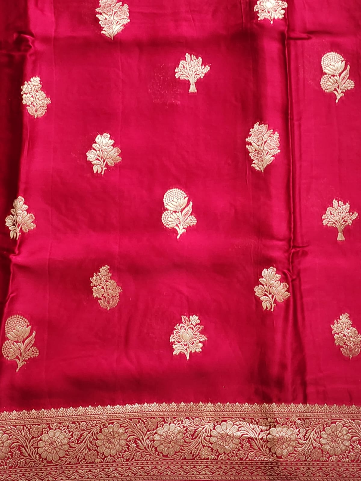 Royal Bloom – Deep Maroon Banaras Silk Saree with Floral Zari Weave