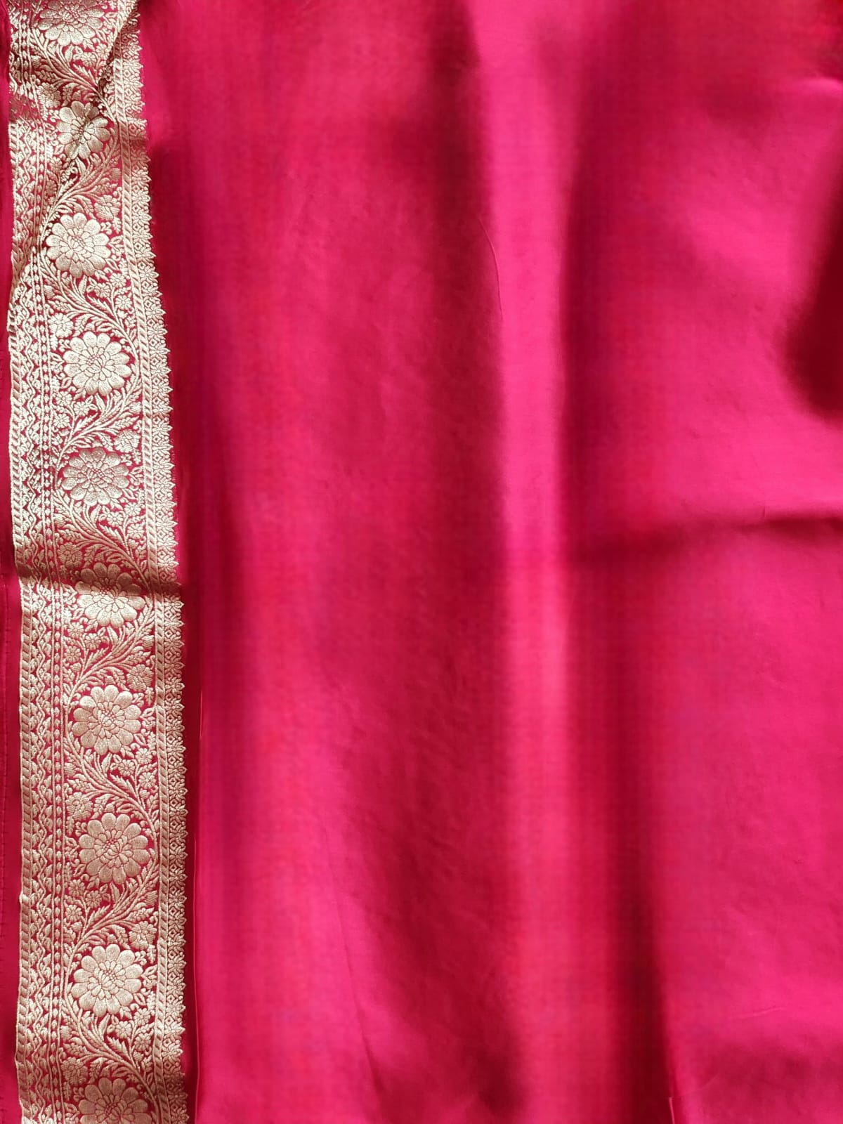 Royal Bloom – Deep Maroon Banaras Silk Saree with Floral Zari Weave