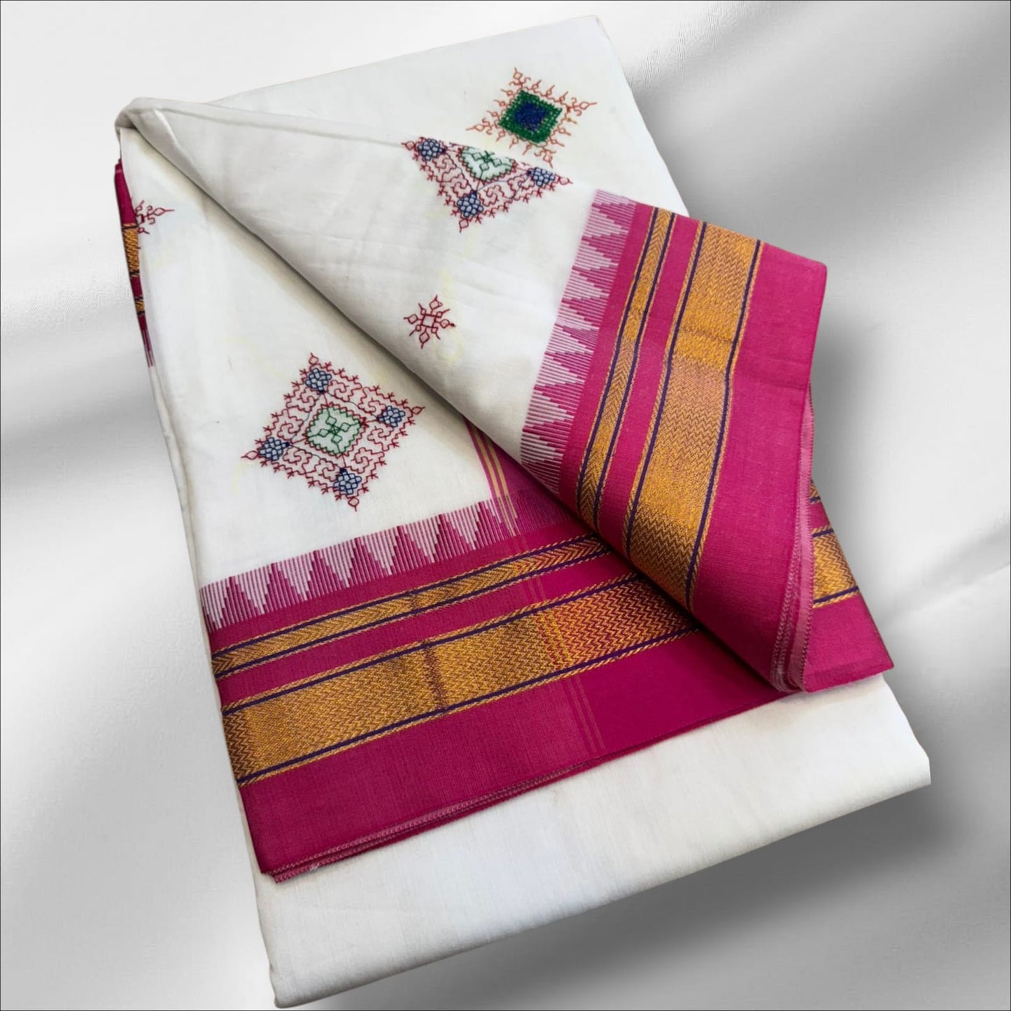 Off-White flower Ilkal Kasuti Cotton Saree