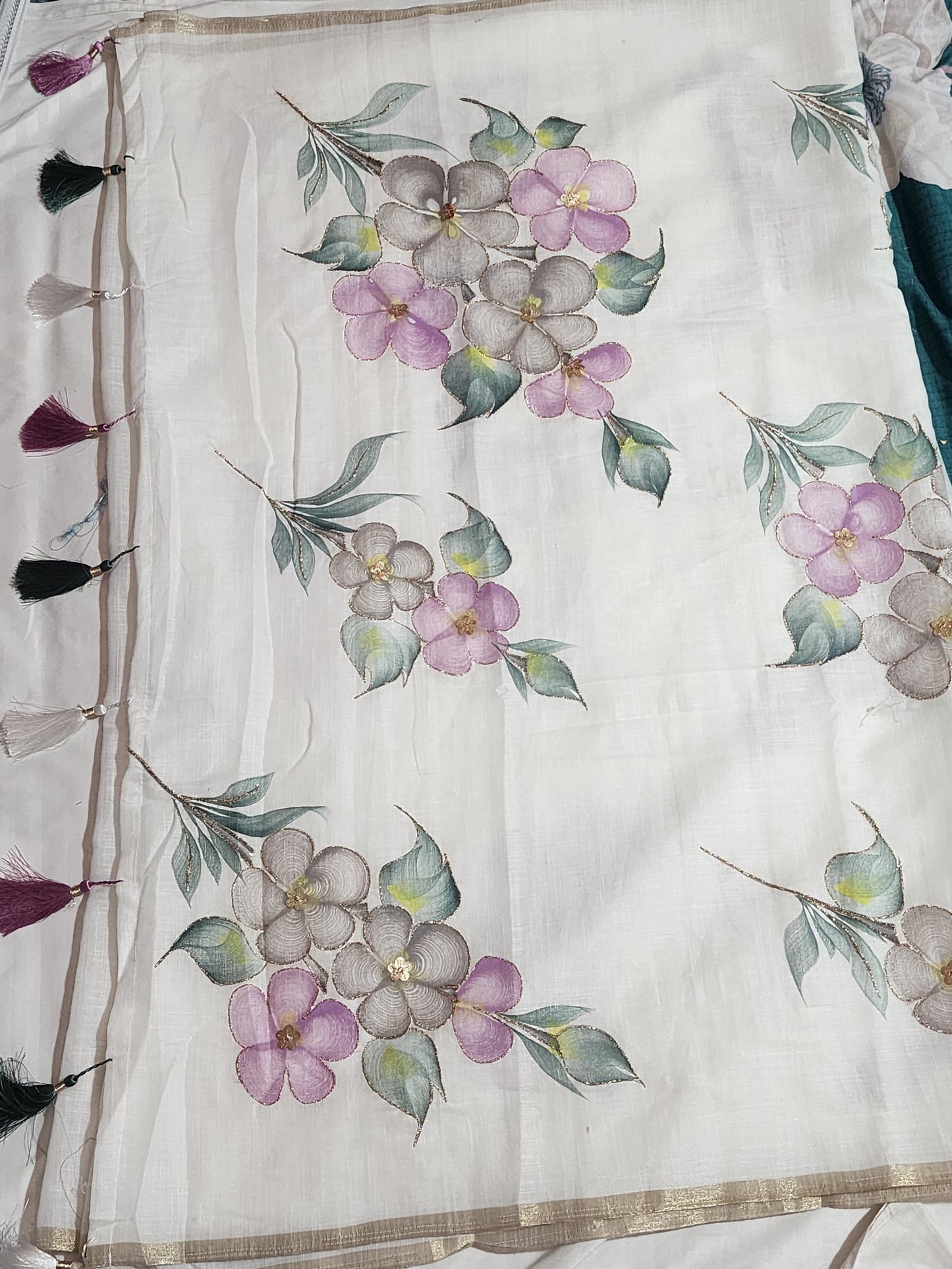 White cotton Aari print1