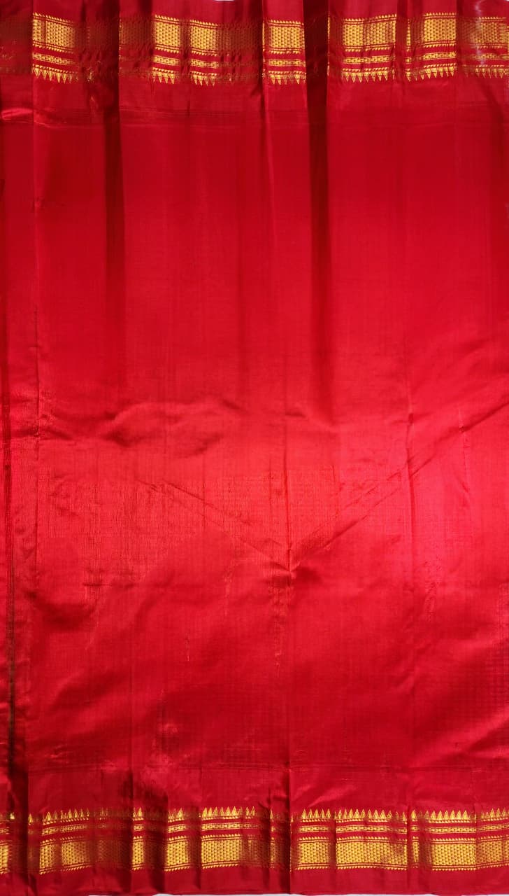 red green Checks Gadwal Ilkal Silk Saree