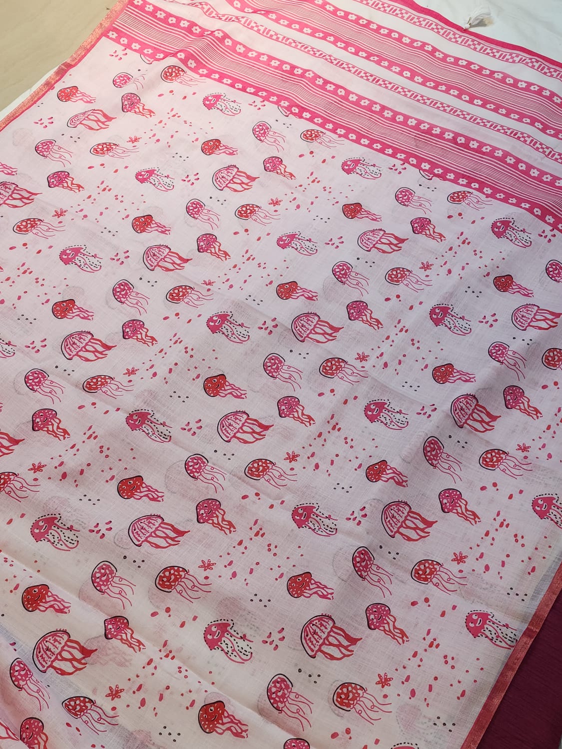 white cotton jelly print