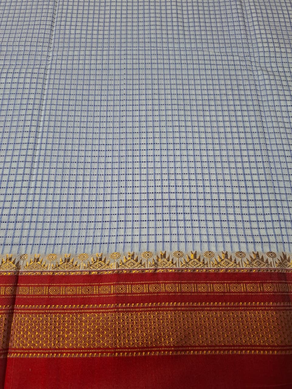 Ivory Whitethread chaduranga Ilkal with Gadwal  Vermilion Red Border