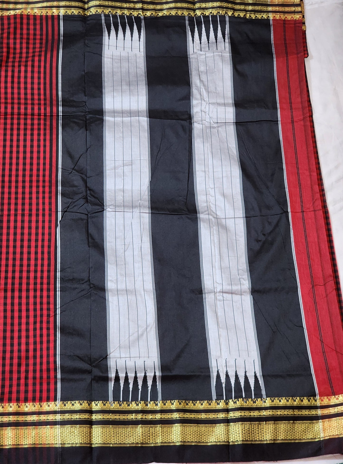 Red & Black Checked Ilkal Cotton Saree