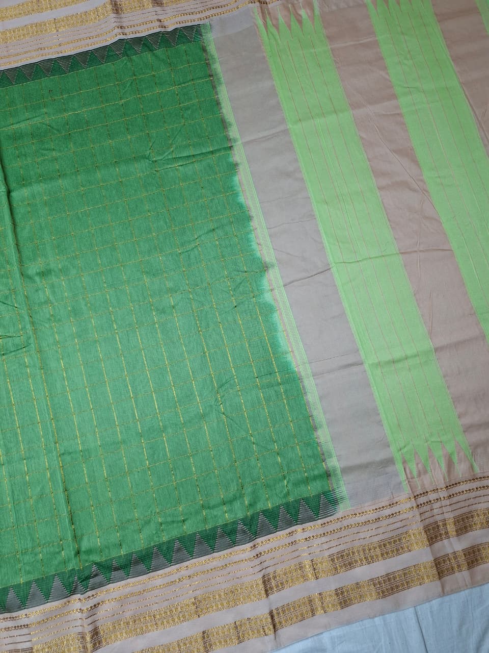 Leaf Green Big Checks Ilkal Saree with Beige Big Border
