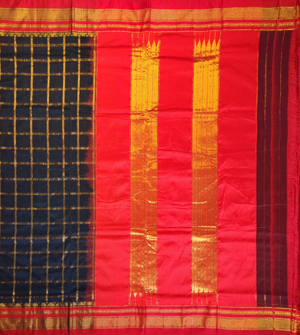Elegant Black  Big Jari Checks Ilkal Saree