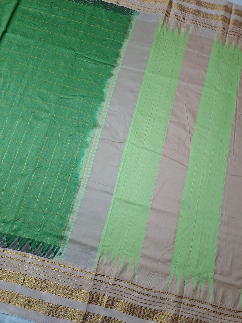 Leaf Green Big Checks Ilkal Saree with Beige Big Border