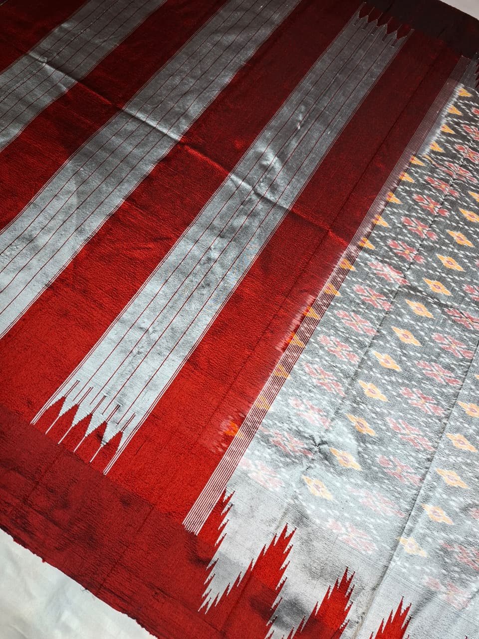 Ash handloom pure silk fusion Ilkal- Ikkat with Maroon Kanchi border