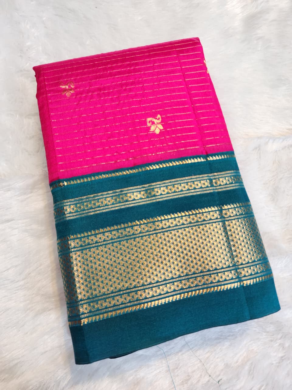 Rani Pink Gadwal Pure Ilkal Silk Saree with - Small Necklace Butta