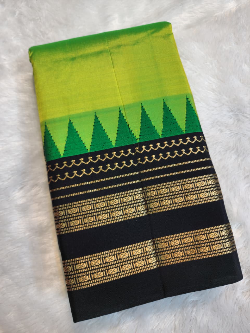 Green Ilkal Gadwal Pure Silk Saree - Gayathri Edition