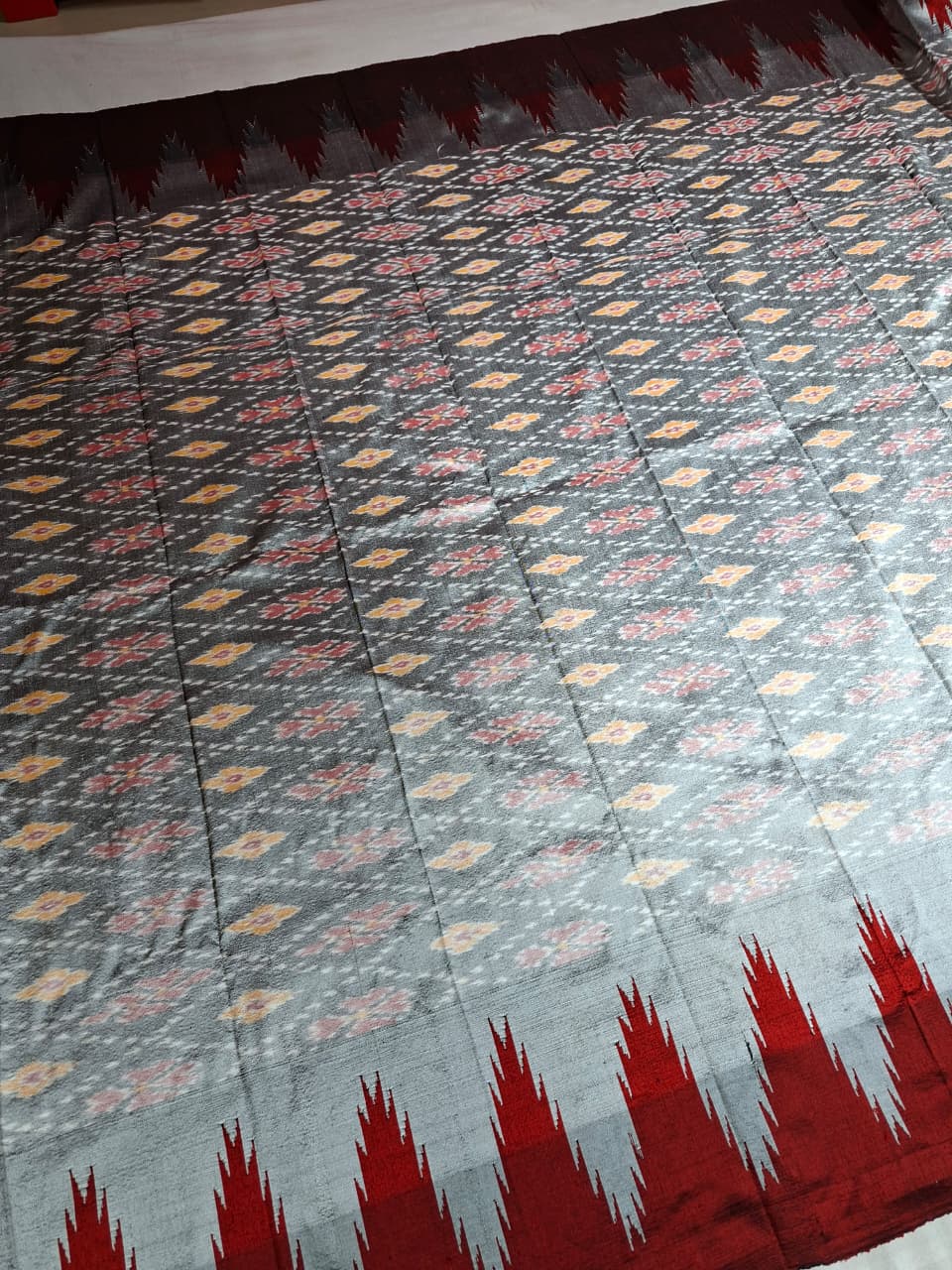 Ash handloom pure silk fusion Ilkal- Ikkat with Maroon Kanchi border