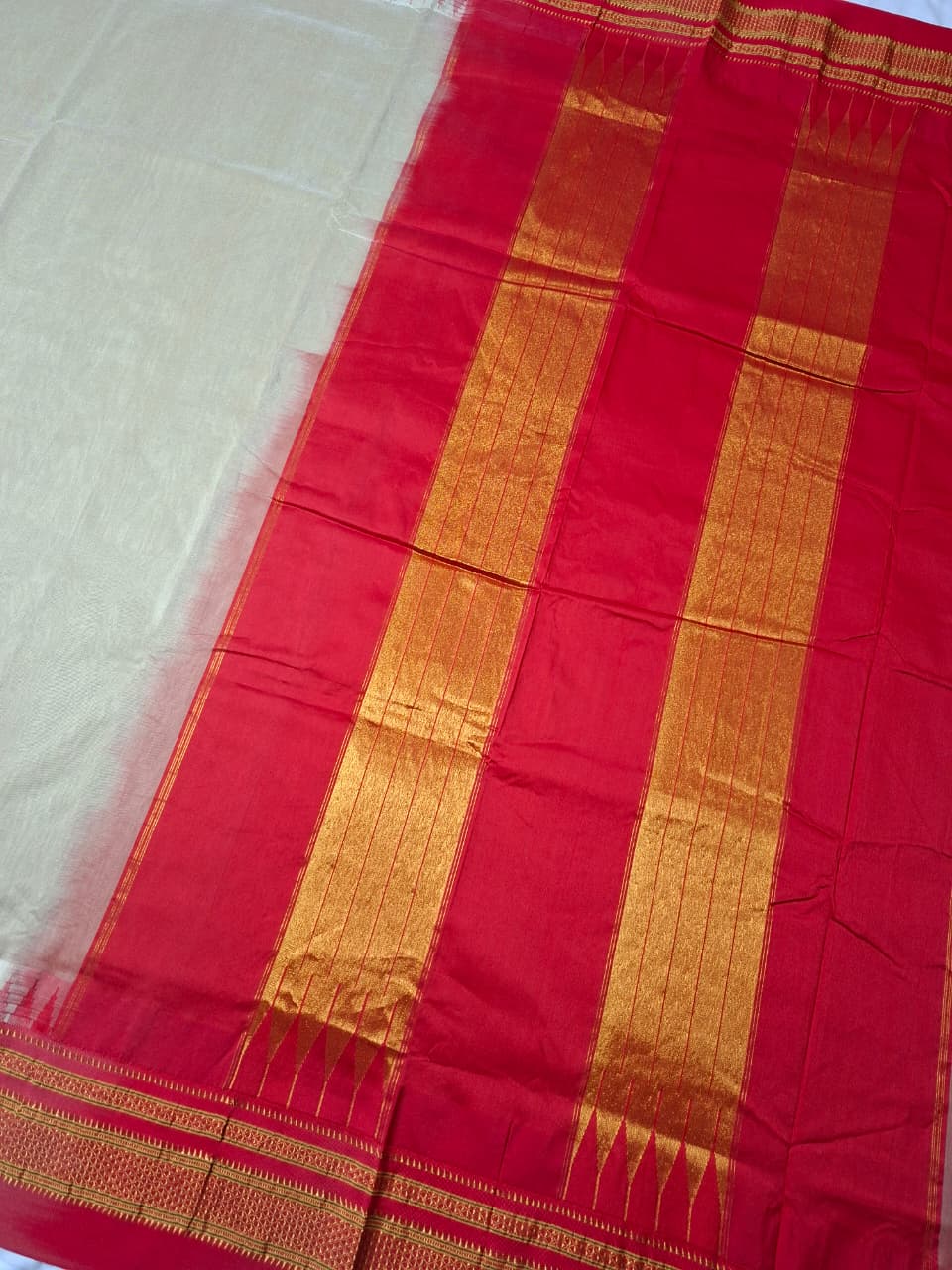 Sand Beige Mini Gadwal Ilkal Saree with Vermilion Red Chikki Paras Border