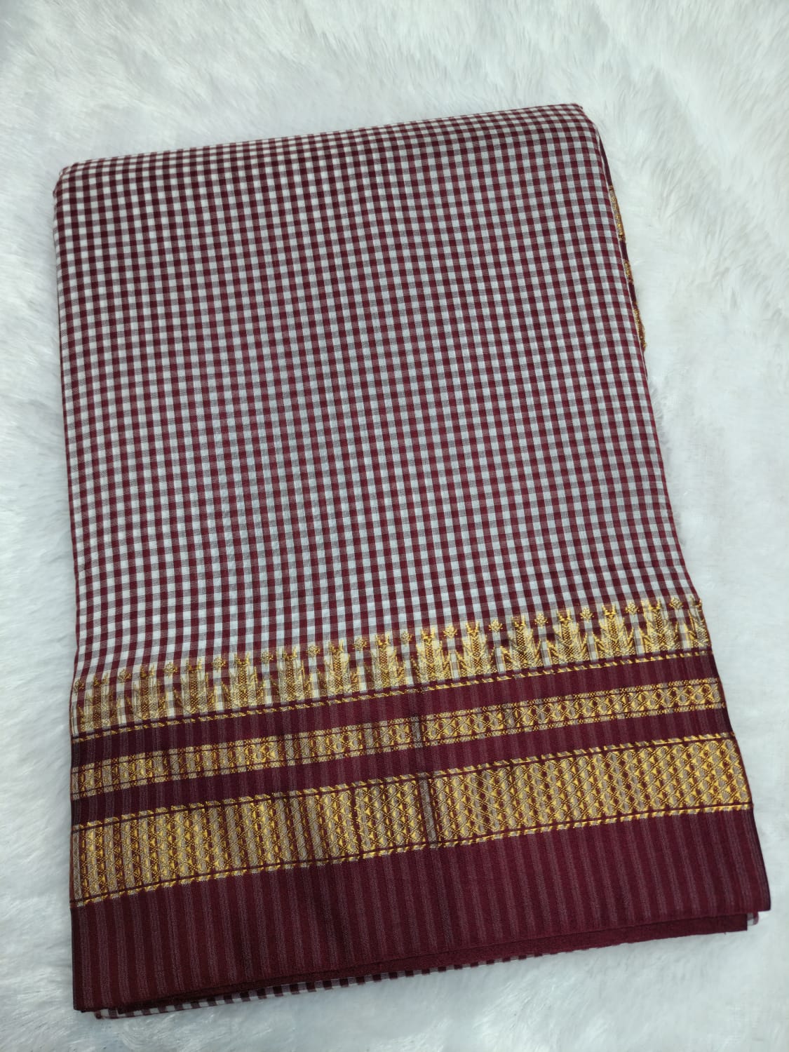 Wine Maroon & off-white Ilkal mini Checks Saree with Rich Pallu