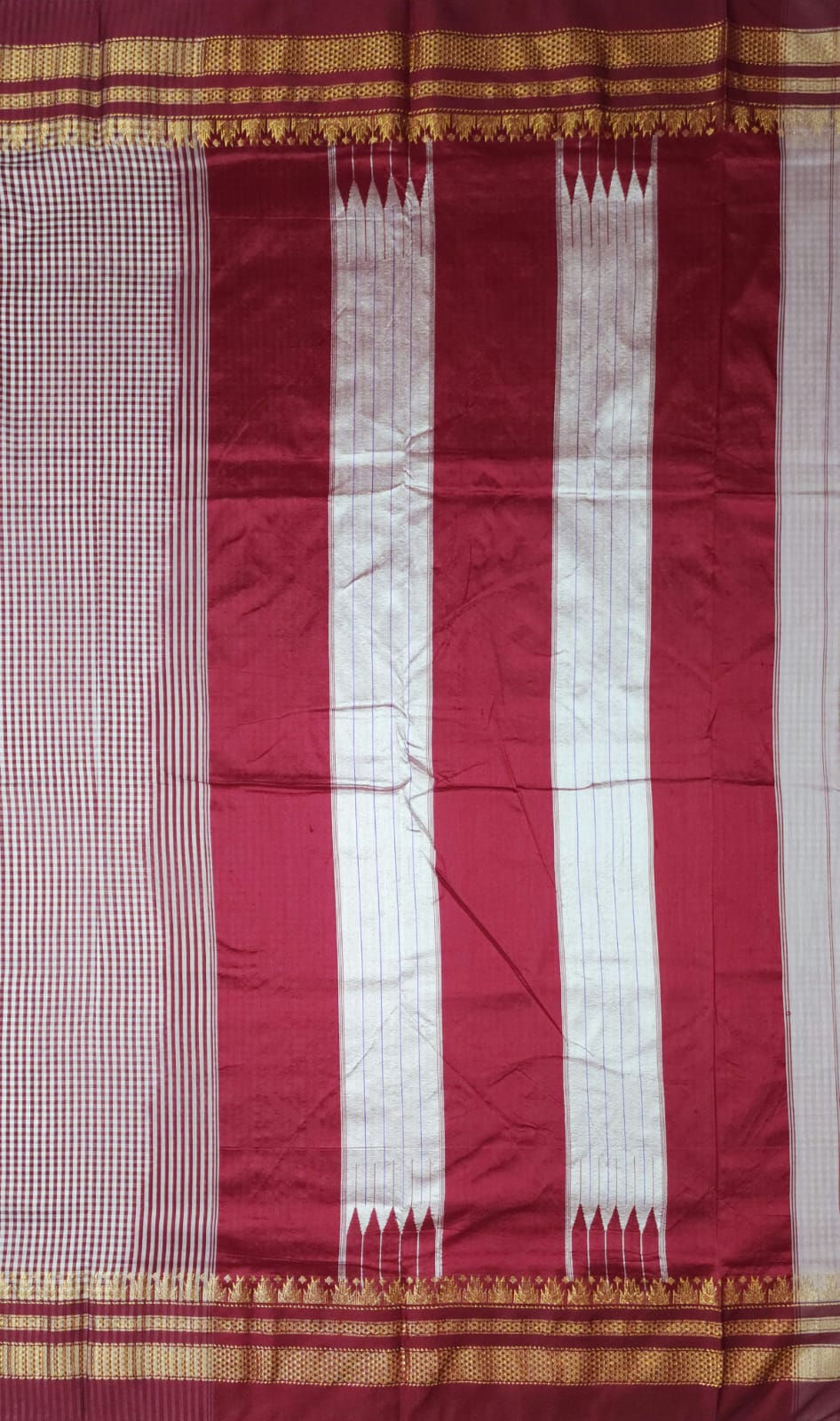 Wine Maroon & off-white Ilkal mini Checks Saree with Rich Pallu
