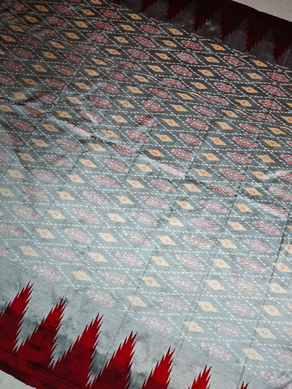 Ash handloom pure silk fusion Ilkal- Ikkat with Maroon Kanchi border