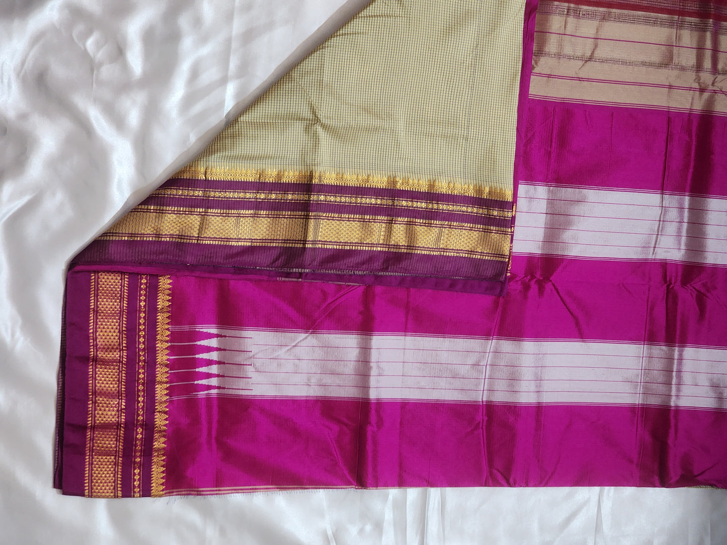 Cream Checked Ilkal Saree with Pink Zari Border
