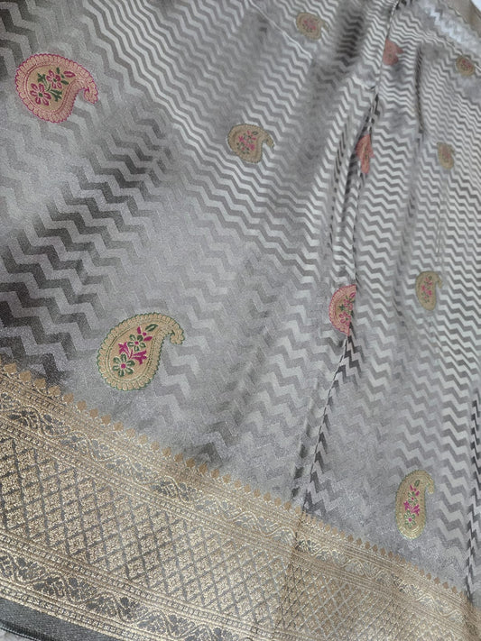 Elegant Grey Banaras Silk Saree with Golden Zari &amp; Paisley Motifs