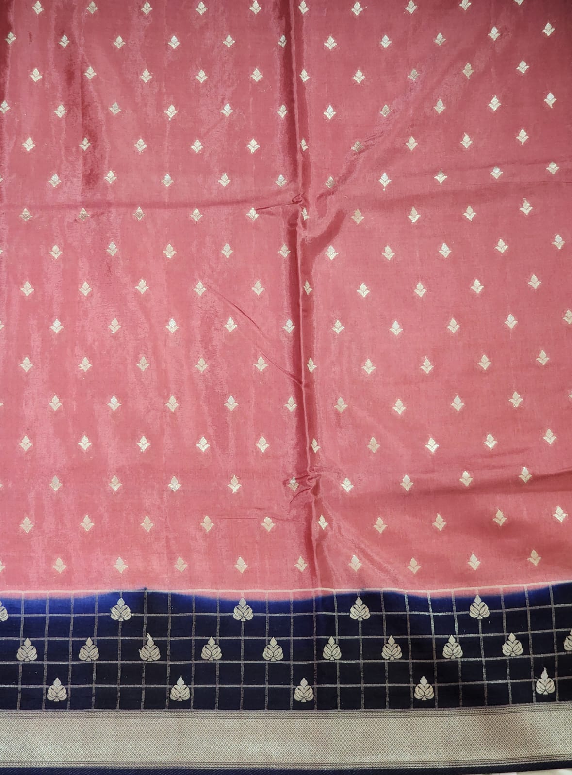 Graceful Pink and Navy Dual-Tone Banaras Silk Saree with Checked Zari Pallu