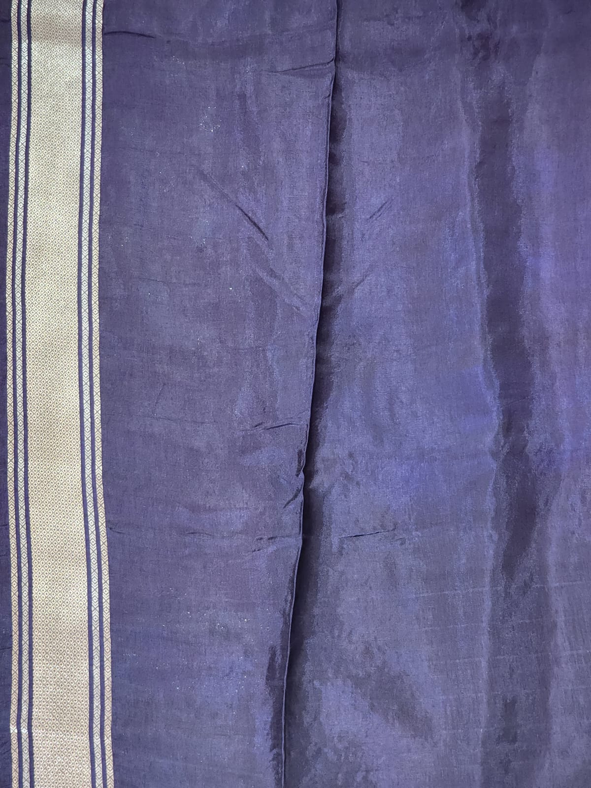 Graceful Pink and Navy Dual-Tone Banaras Silk Saree with Checked Zari Pallu