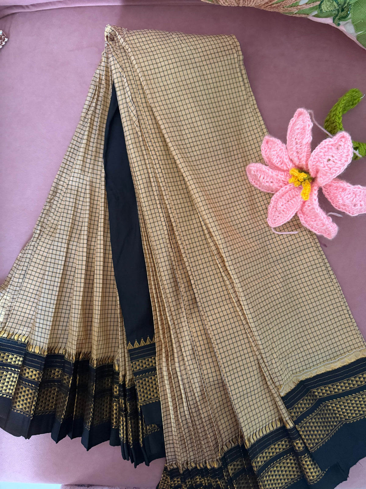 Beige-Black Ragavalli Checks- Ilkal Silk