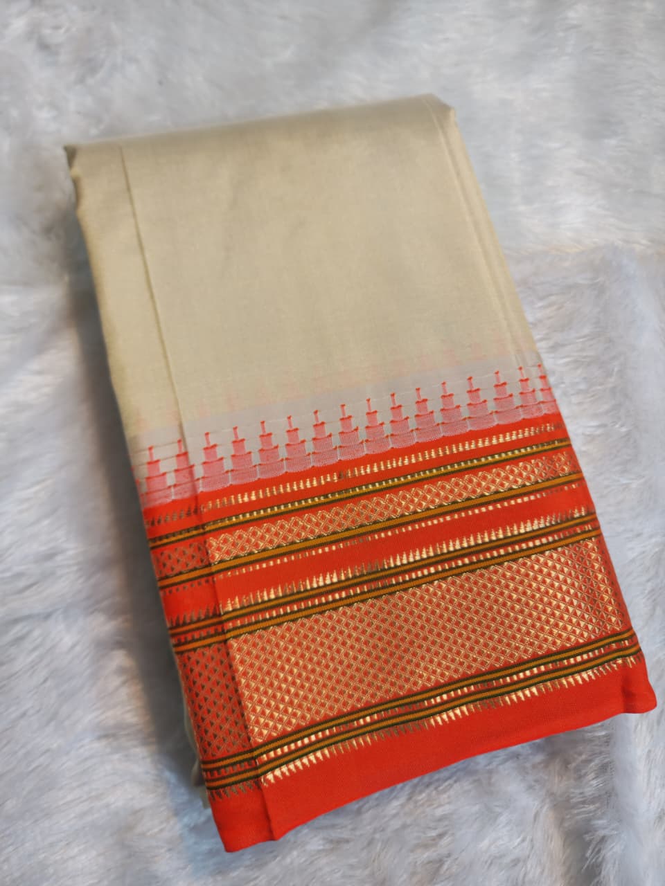 Champagne Beige Gadwal Ilkal Pure Silk Saree with Small Regular Temple Border