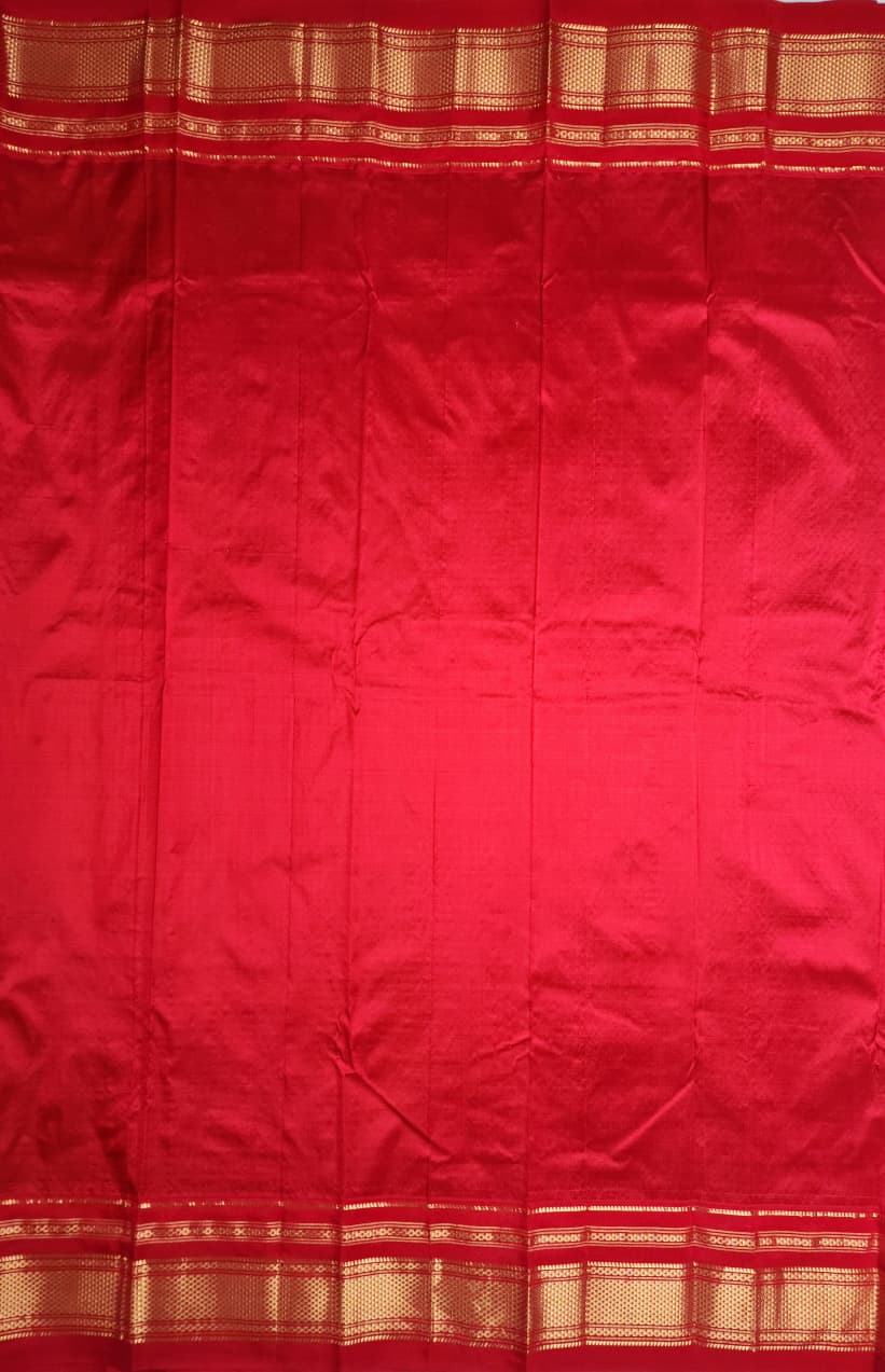 Beige & Red Gadwal Malabar Zari Checks Saree