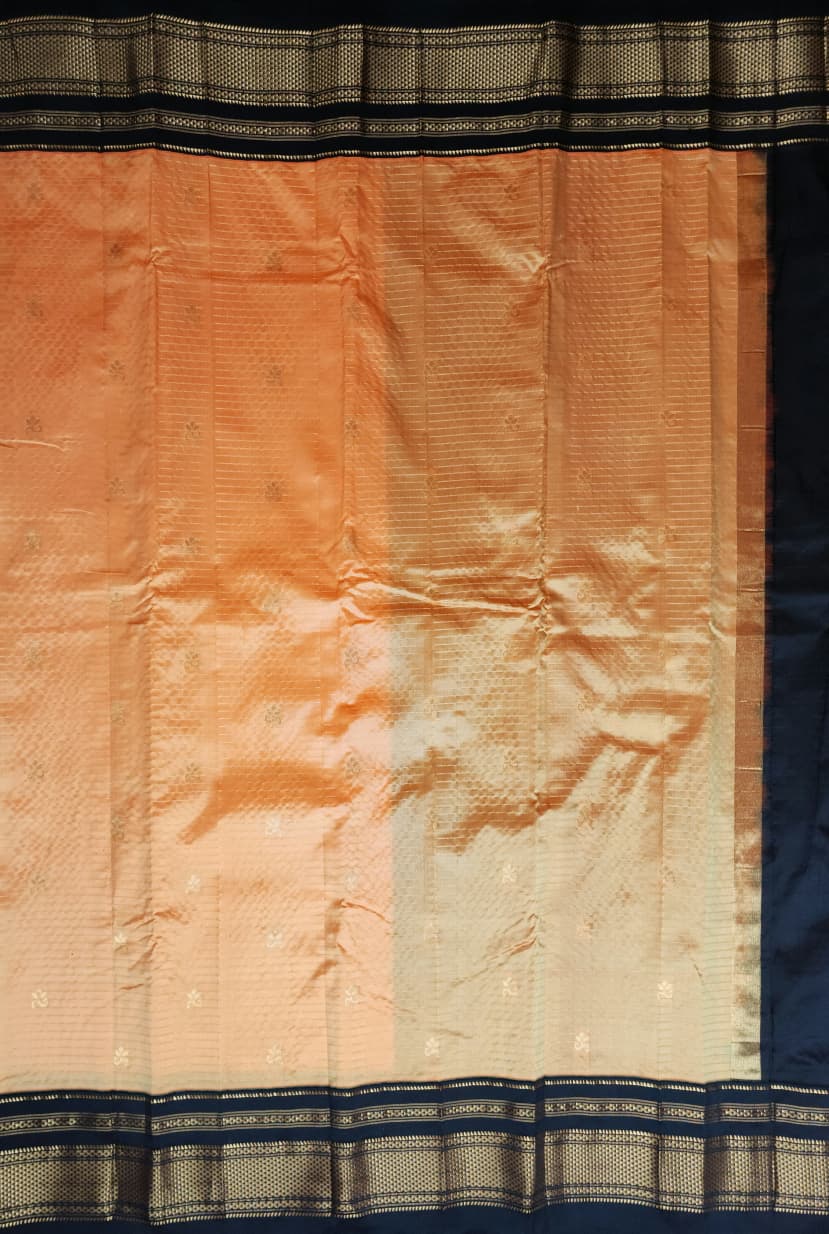 Paster Peach Black Ilkal Silk Saree – small necklace lines butta
