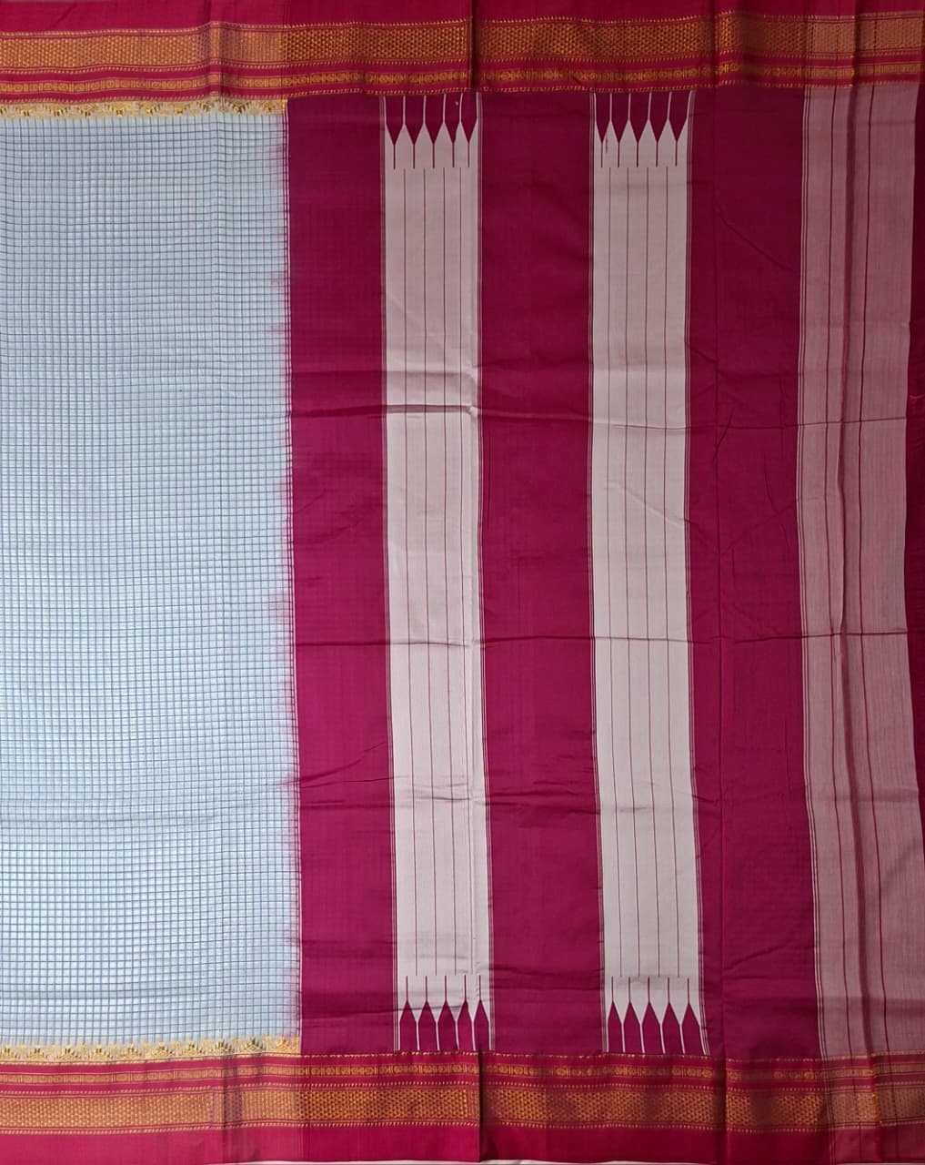 Pearl White thread chaduranga Ilkal with Gadwal Rani Pink Border