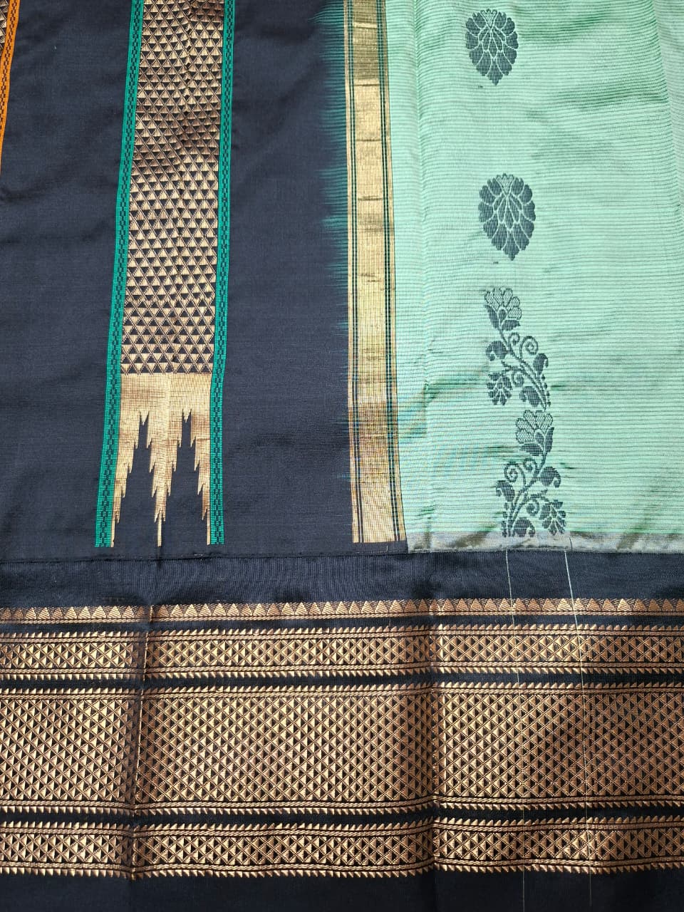 Sage/MInt green & black Ilkal saree with floral weavings
