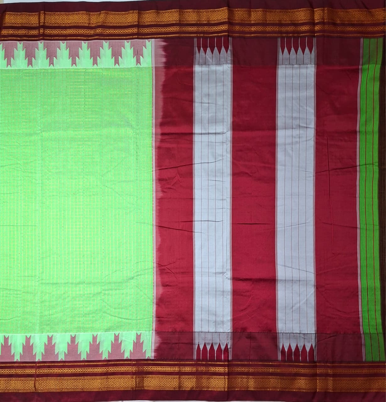 Fresh Green Gadwal Chaduranga Ilkal Cotton Saree with Contrast Zari Border & Pallu