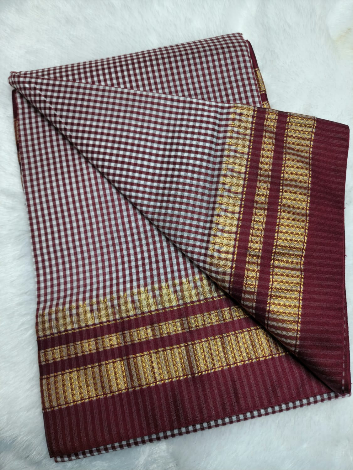 Wine Maroon & off-white Ilkal mini Checks Saree with Rich Pallu