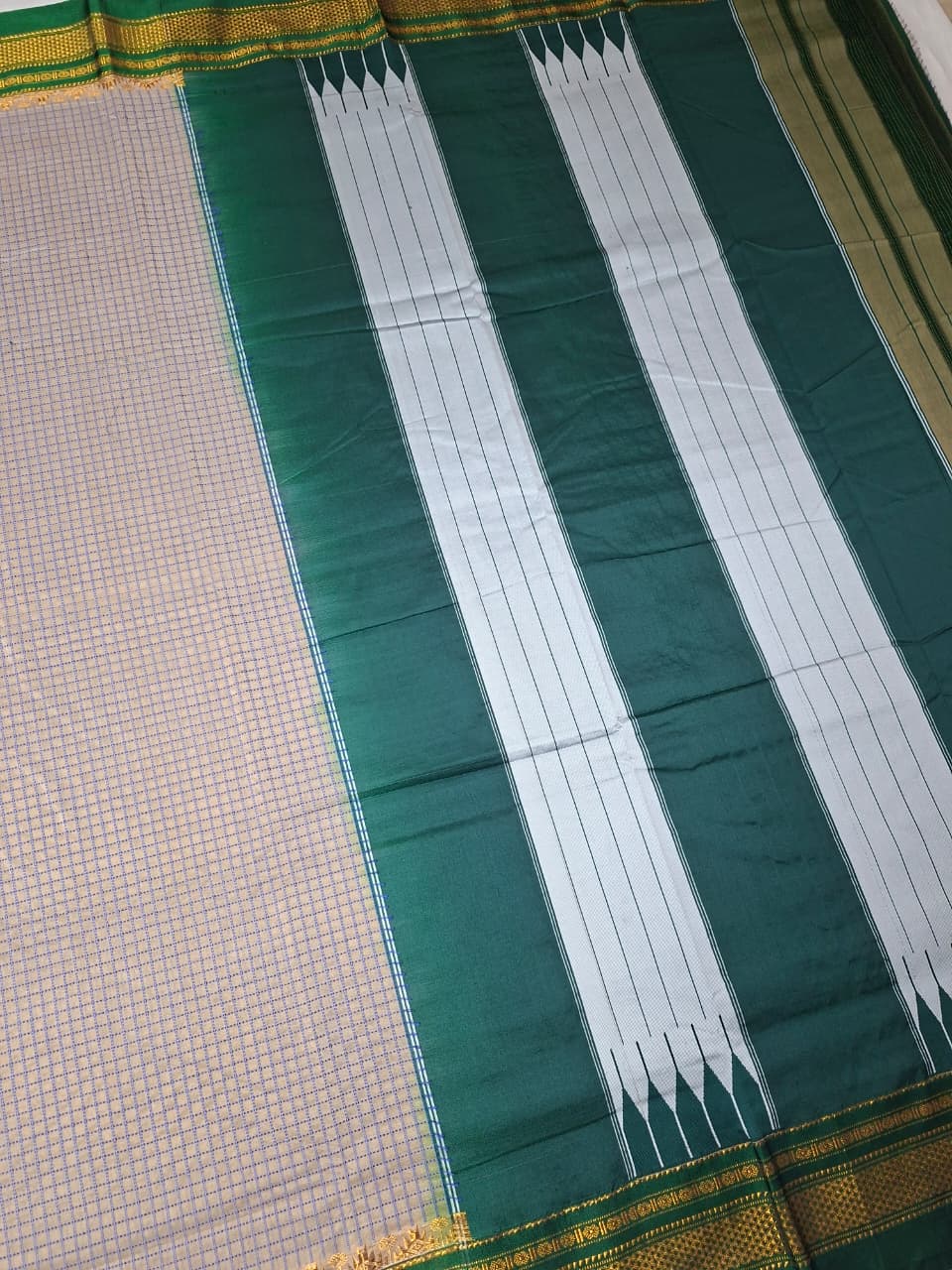 Beigethread chaduranga Ilkal with Gadwal Emerald Green Border