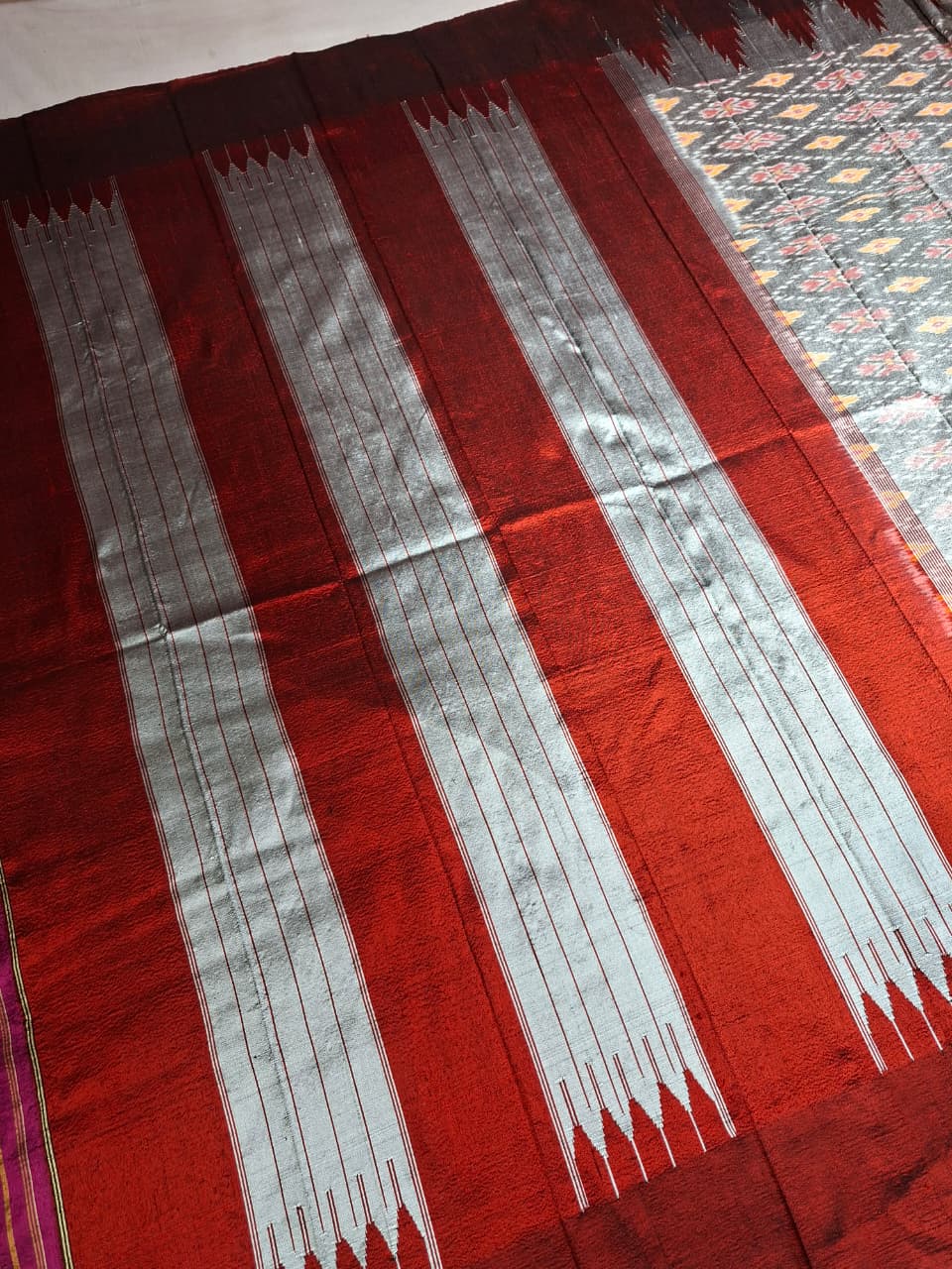 Ash handloom pure silk fusion Ilkal- Ikkat with Maroon Kanchi border