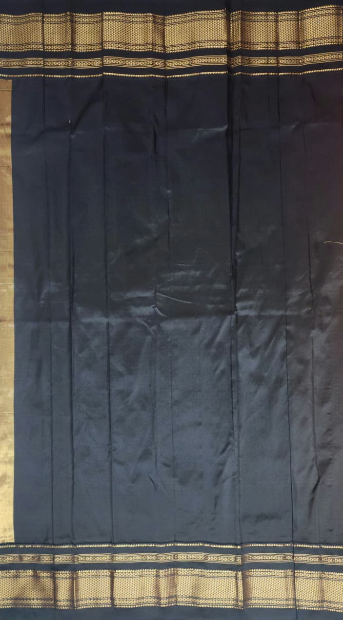 Paster Peach Black Ilkal Silk Saree – small necklace lines butta