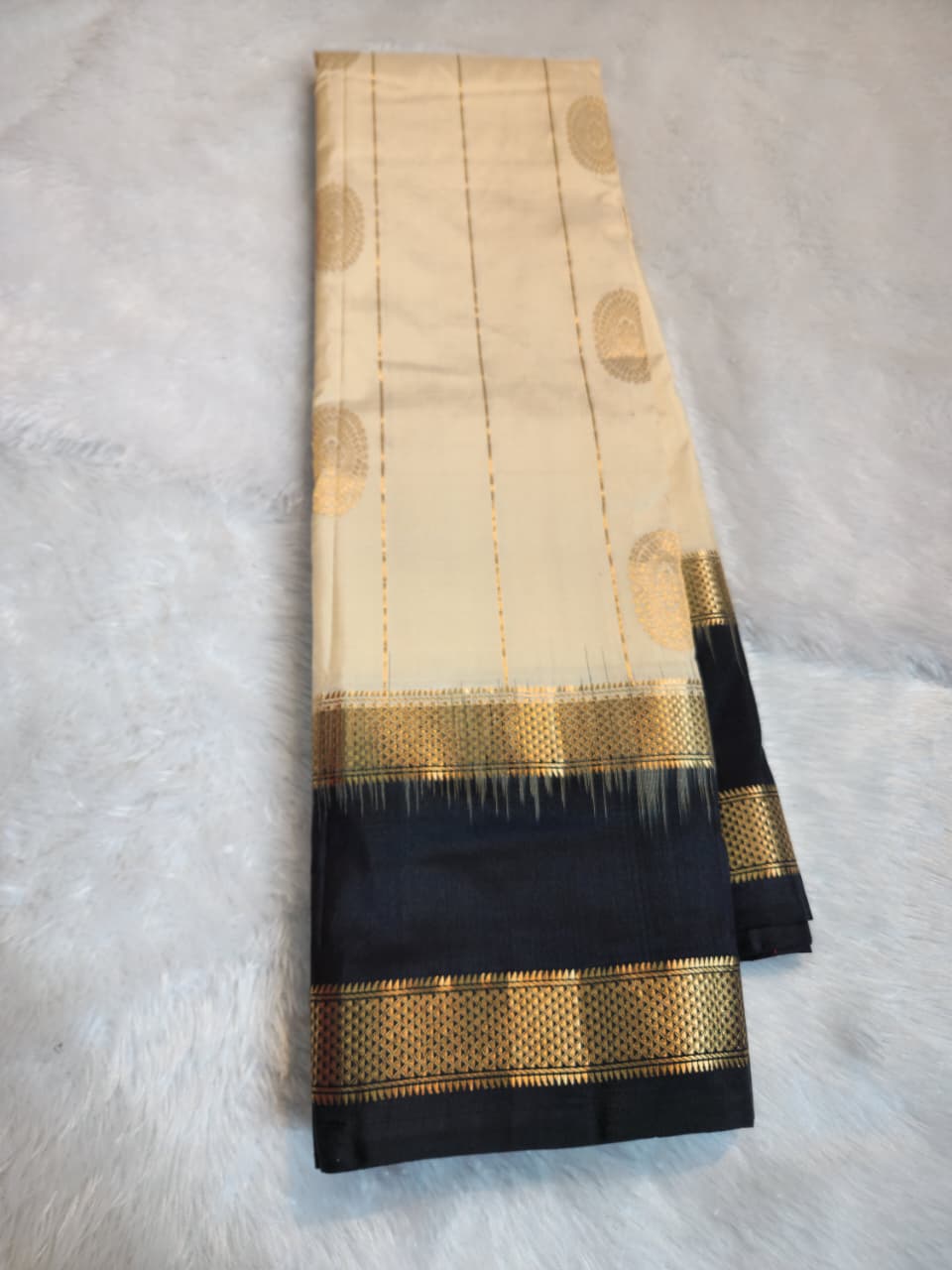 Cream Gadwal Ilkal Silk with Bentex Border