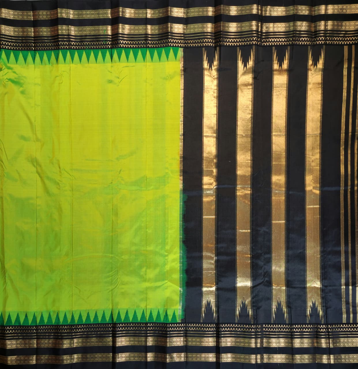 Green Ilkal Gadwal Pure Silk Saree - Gayathri Edition